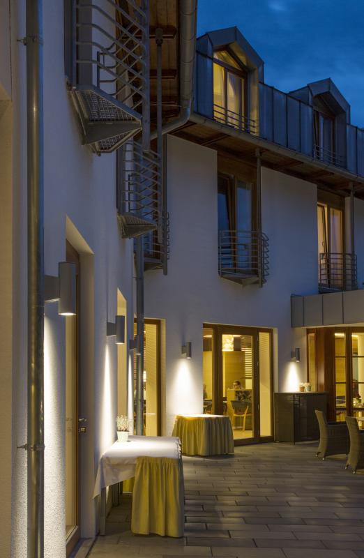 Realizzazione illuminazione esterna del Resort Gesundheitsresort in Friburgo - Germania